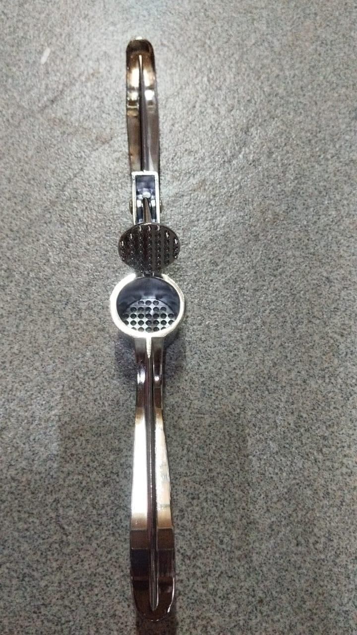 Manual Aluminum Garlic Crusher & Ginger Mincer – Effortless Kitchen Essential 🧄✨